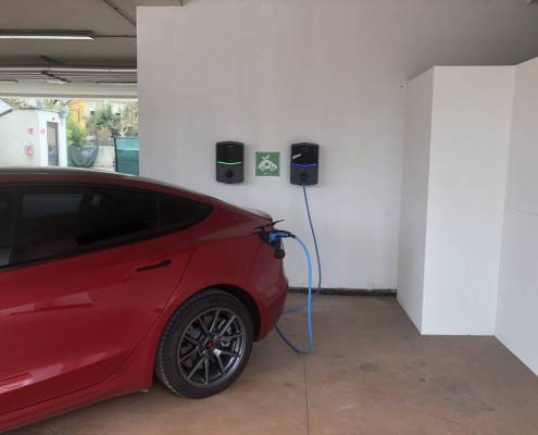 RICARICA AUTO ELETTRICA